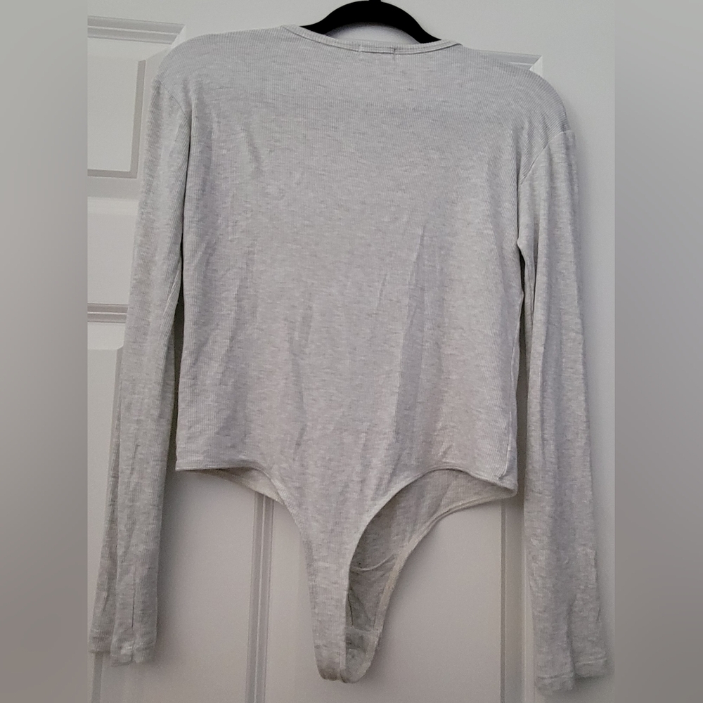 CLYQUE Annie Bodysuit Long Sleeve Henley Light Heather Grey - Picture 3 of 7